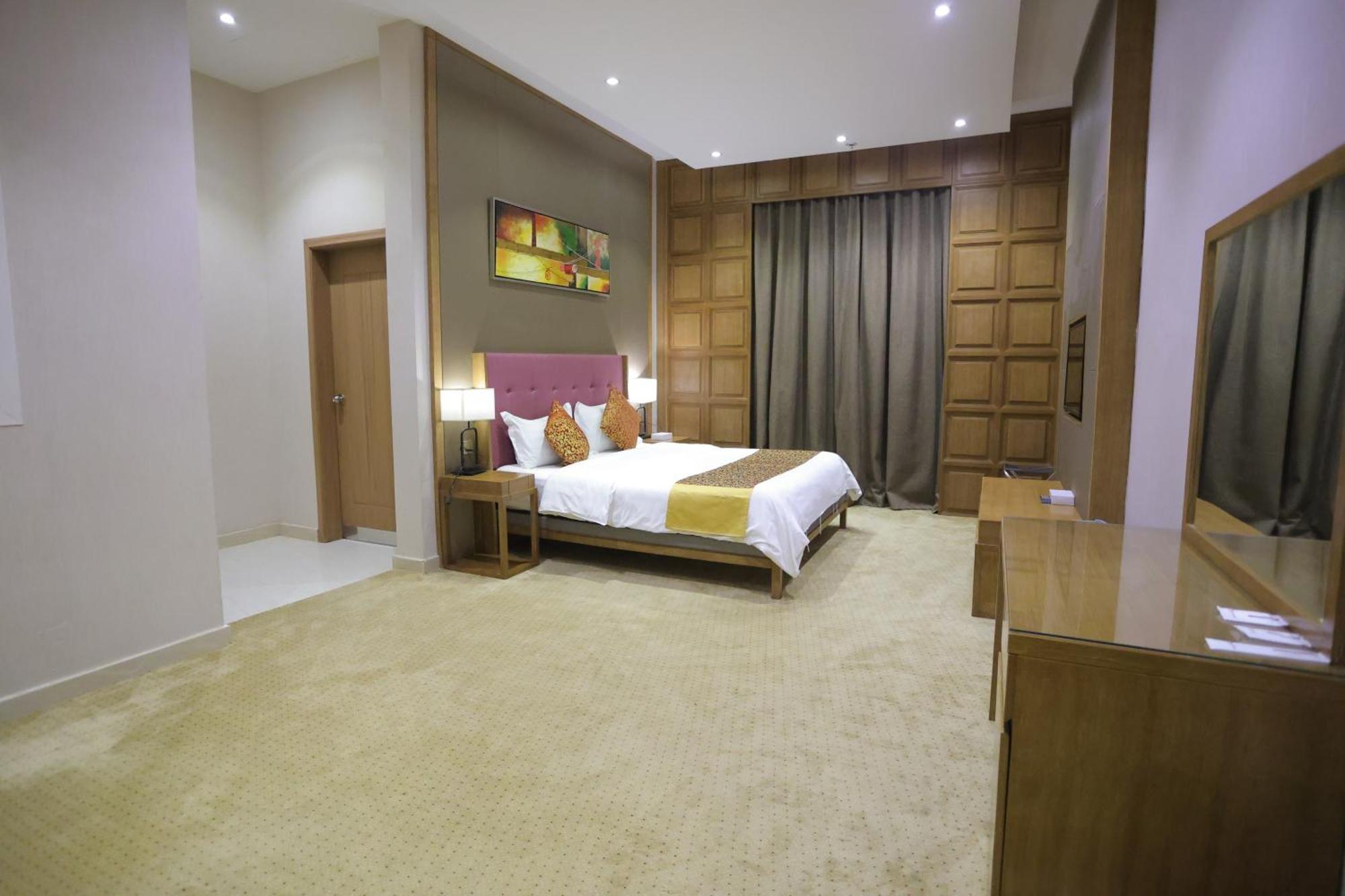 Dar Hashim Hotel Suites - Alnuzha Riyadh Bagian luar foto