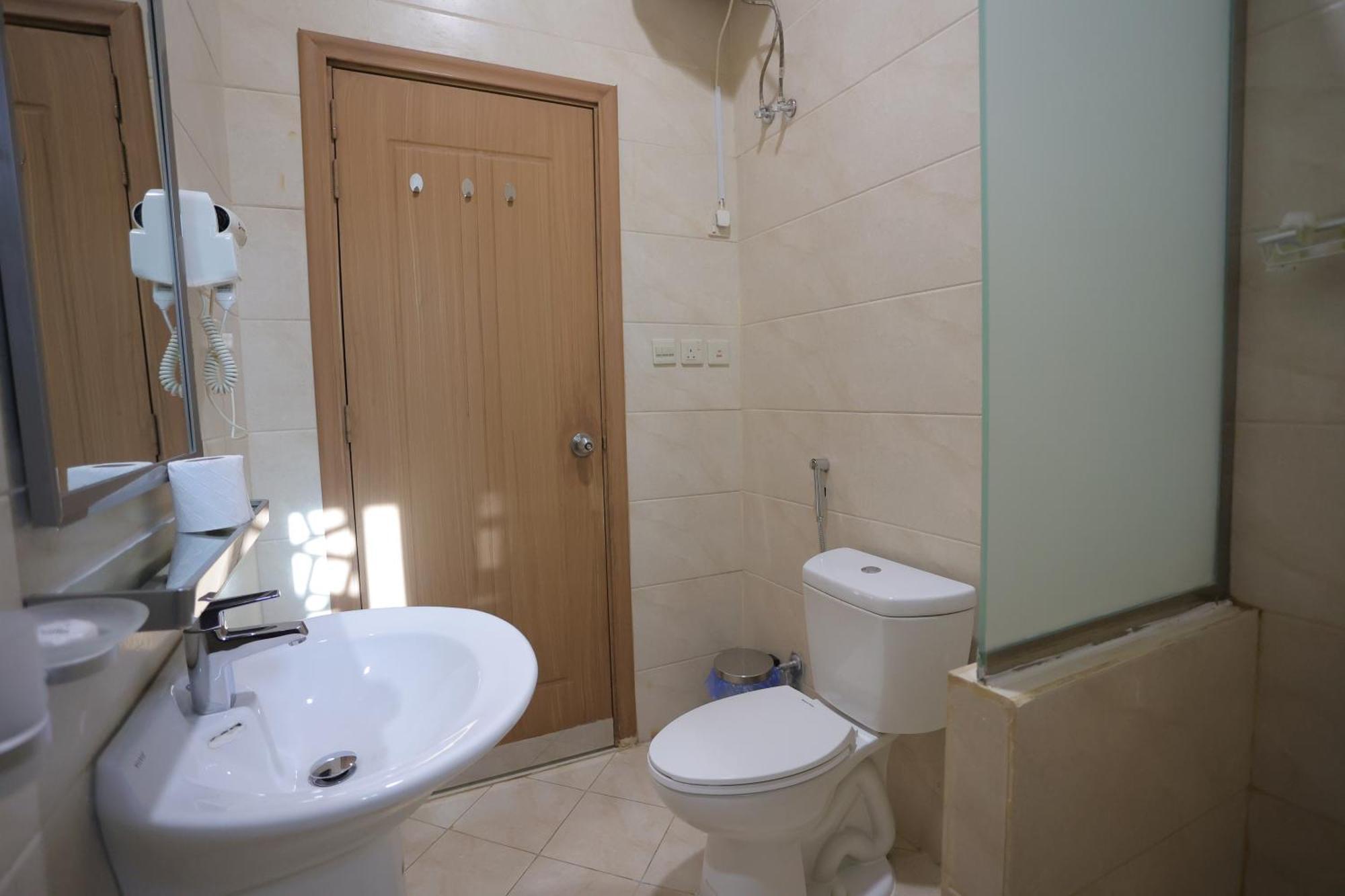 Dar Hashim Hotel Suites - Alnuzha Riyadh Bagian luar foto